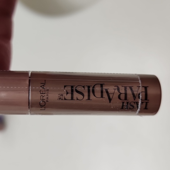 L'Oréal Voluminous Lash Paradise Mascara, .15 oz - Picture 2 of 6